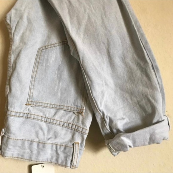NWT Torn Jeans - Picture 3 of 6